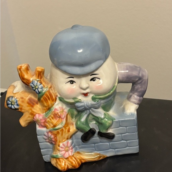 Humpty Dumpty Ceramic Tea Pot - Picture 1 of 6